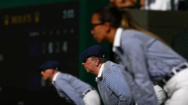 Wimbledon quebrará a tradição e substituirá os juízes de linha por chamadas eletrônicas • Reprodução
