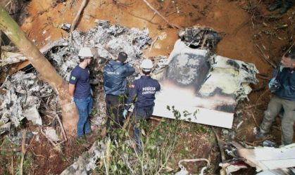 Polícia conclui laudo de acidente aéreo que matou duas pessoas em SC