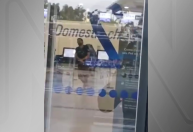 Vídeo: policial armado fecha check-in e exige voo no aeroporto de Fortaleza