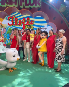 Da esq. para dir.: Poliana Rocha, Leonardo, Maria Alice, Zé Felipe, Maria Flor, Virginia, Margareth Serrão e Eponina