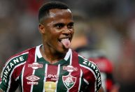 Em clássico no Maracanã, Fluminense bate o Flamengo e respira no Brasileirão