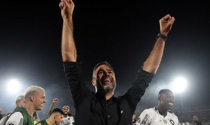 Artur Jorge pode ser campeão do Brasileiro, antes da final da Libertadores