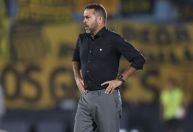 Artur Jorge desabafa sobre violência e ataque ao ônibus do Botafogo