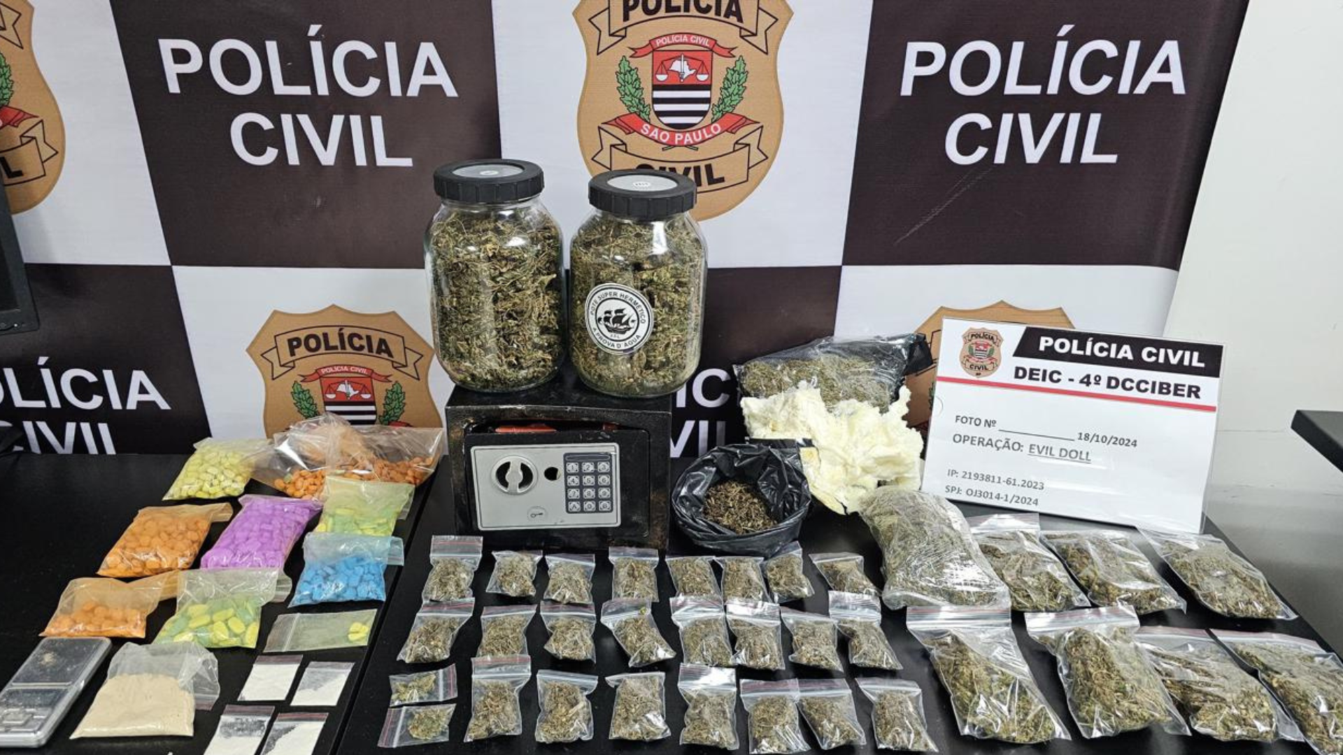 homem é preso por tráfico de drogas durante ação contra golpistas cibernéticos