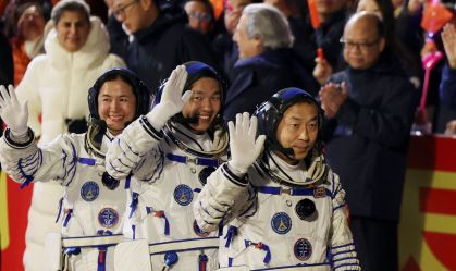 Astronautas chineses vão conduzir experimentos científicos no espaço