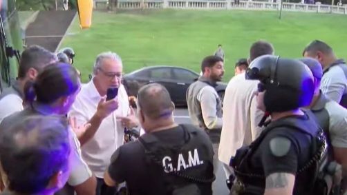 Sérgio Coelho filmou policiais em pausa do ônibus a caminho do estádio