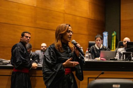 A promotora Audrey Castro durante julgamento do caso Marielle
