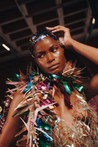 Backstage de beleza Gustavo Silvestre na SPFW N58 • Divulgação/wnzg܂pro