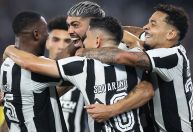 Libertadores: Botafogo atropela Peñarol e encaminha vaga na final
