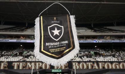 Semifinal da Libertadores sofre atraso, e presidente do Peñarol acusa PM