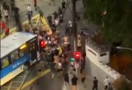 Torcedores de Flamengo e Fluminense brigam antes do clássico Fla-Flu