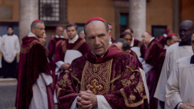 Cena de &quot;Conclave&quot;, um dos longas indicados ao Oscar de Melhor Filme