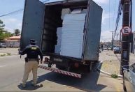 PRF apreende mais de 100 mil maços de cigarros chineses contrabandeados no Ceará