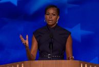 Michelle Obama não comparecerá à posse de Trump; Barack confirma presença