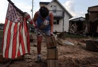 "Vocês vão morrer": prefeita de cidade na Flórida alerta moradores que não deixarem região até chegada do furacão Milton