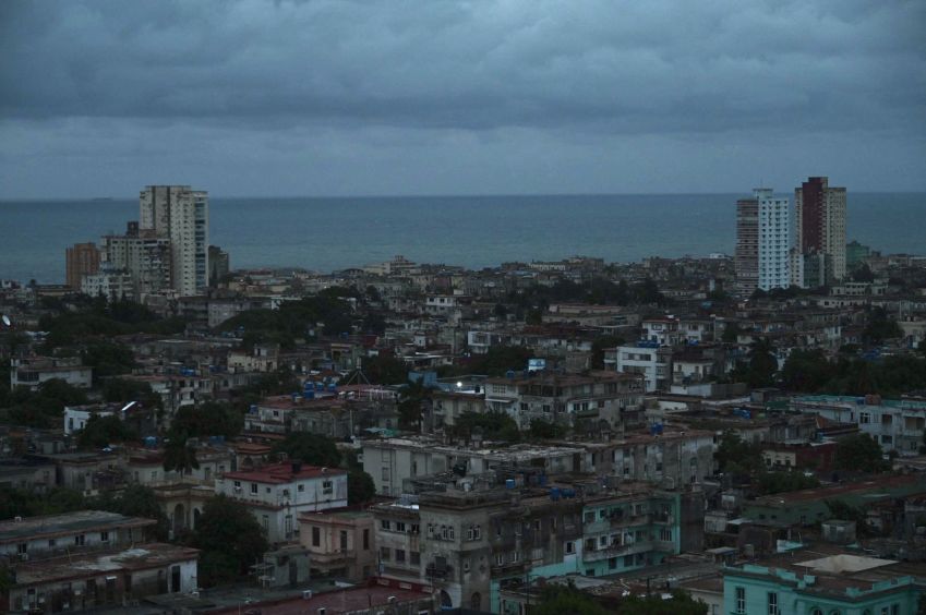 Cuba sofre com apagão nacional • Yamil Lage/AFP/Getty Images via CNN Newsource