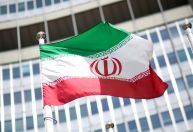 Embaixada russa no Irã estuda retirar cidadãos do país por via terrestre