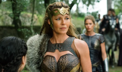 "Mulher-Maravilha 3": atriz critica decisão da DC de cancelar filme: "É loucura"