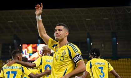 Mourinho tenta levar Cristiano Ronaldo para futebol turco, diz jornal