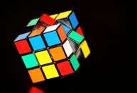 É possível mover objetos com a força do pensamento? Neurocientista explica