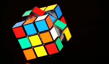 É possível mover objetos com a força do pensamento? Neurocientista explica