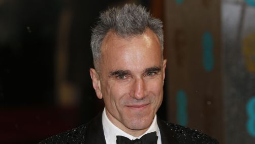 Daniel Day-Lewis posa ao chegar para cerimônia de premiação do Bafta em Londres, em 2013