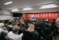 Em reunião tensa, PT sobe o tom e eleva pressão por reforma ministerial