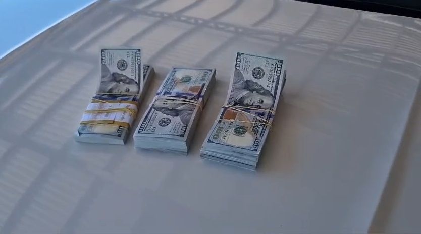 dolares