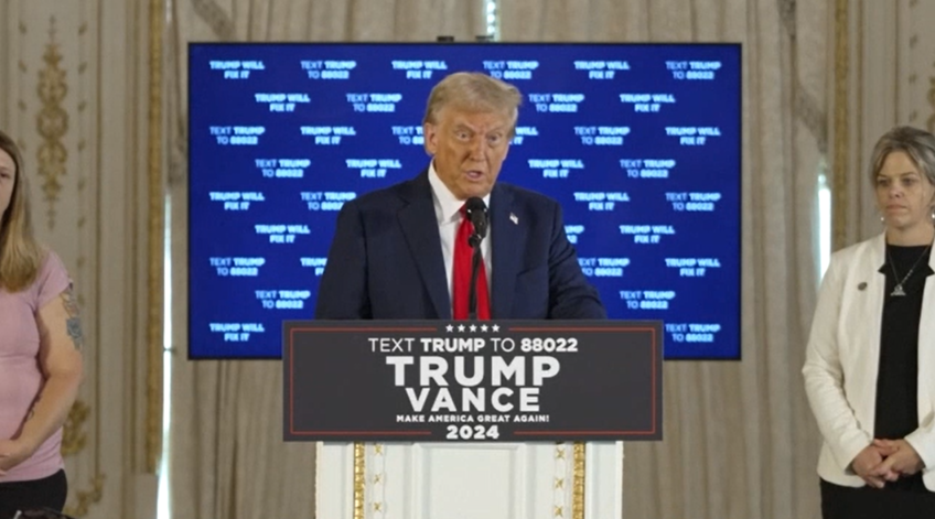 Donald Trump discursa em evento de campanha na Flórida • Reuters