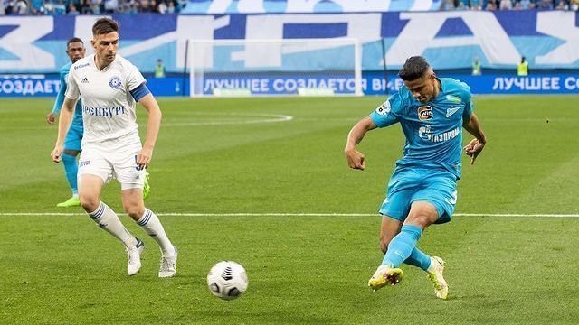 Douglas Santos - lateral