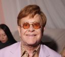 Saiba motivo que fez Elton John pausar aposentadoria para cantar no Brasil