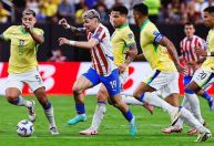 Jogador da Premier League diz que "quase morreu" em avião