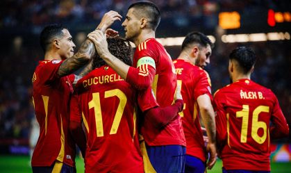 Espanha domina Sérvia e se garante no mata-mata da Nations League