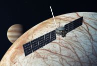 Entenda por que a Nasa mandou uma nave para a lua Europa de Júpiter