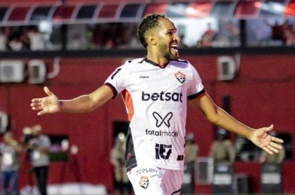 Everaldo foi o autor do gol do Vitória sobre o Red Bull Bragantino