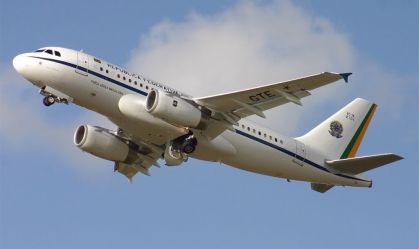 Quinto voo de repatriação decola do Líbano com 220 passageiros