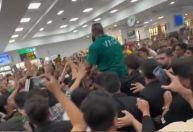Vice-campeão do Mr. Olympia é recebido por multidão no Irã; veja vídeo