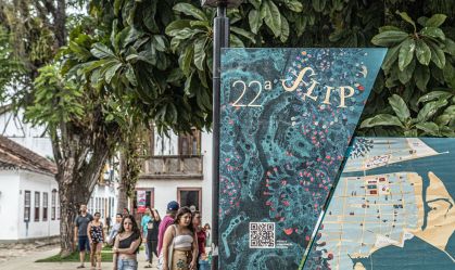 Veja a lista de livros mais vendidos na Flip 2024