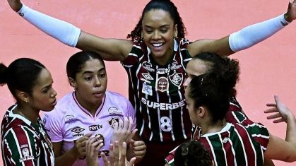 Fluminense durante partida da Superliga