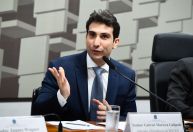 BC ainda não considera impacto do consignado CLT em projeções, diz Galípolo