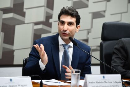 durante sabatina no Senado na terça (8)