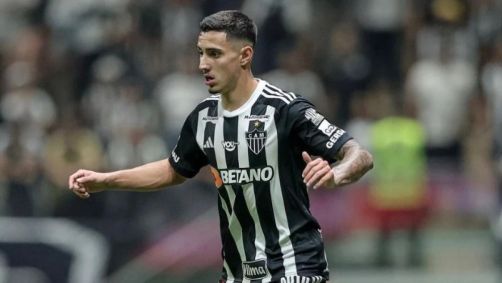 Cadu durante partida pelo Atlético na Arena MRV