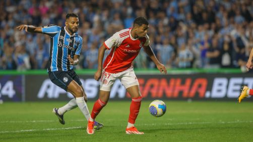 Lance de Grêmio x Inter no primeiro turno do Campeonato Brasileiro