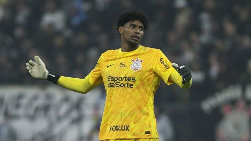 Hugo Souza está emprestado pelo Flamengo ao Corinthians