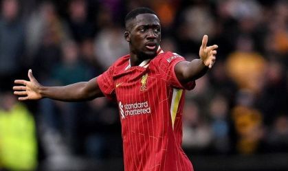 Zagueiro do Liverpool e da França defende greve por excesso de jogos