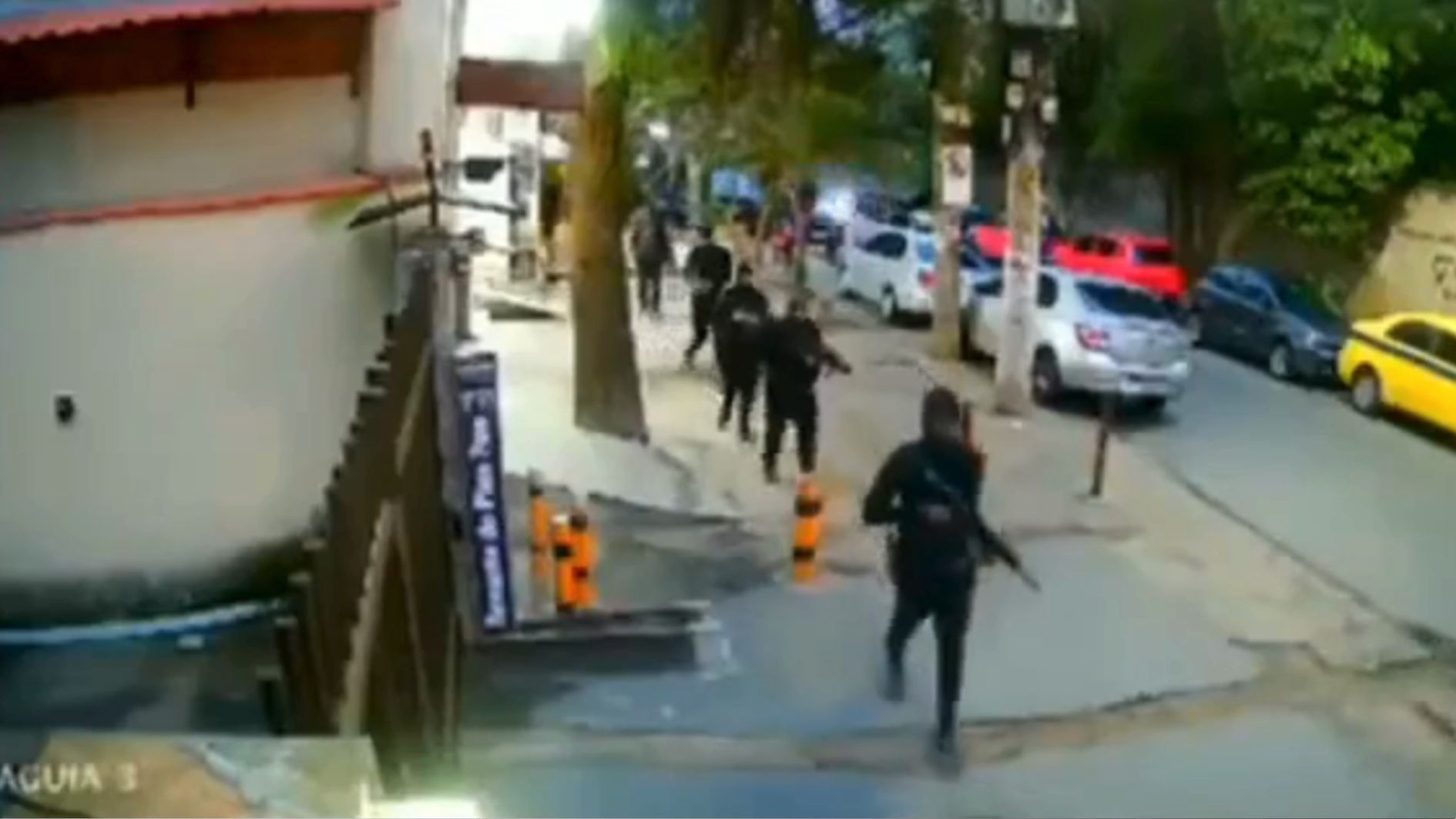 Homens armados RJ