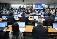 CCJ da Câmara adia votação do projeto que concede anistia a investigados do 8 de janeiro