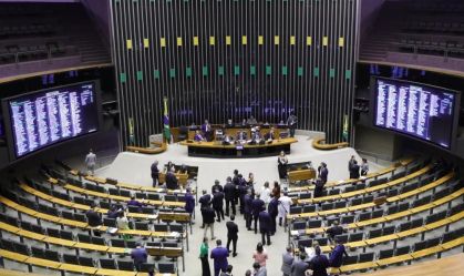 Oposição vai reforçar a Lira pedido para criação de comissões de PECs anti-STF