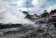 Incêndio em indústria é contido após 22 horas de combate em Cuiabá (MT)
