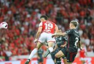 Em jogaço, Flamengo cede empate ao Internacional, mas permanece no G-4 do Brasileiro